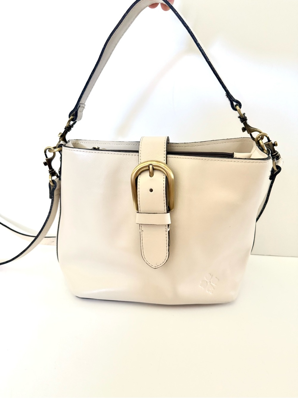 Patricia Nash Irving Bucket Bag Leather Buckle Shoulder Crossbody Cream
